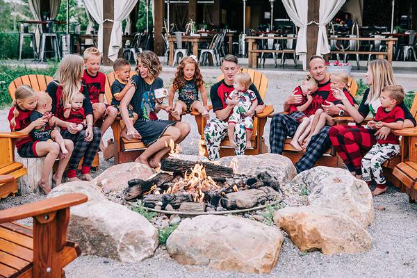 6 Fun Things To Do At A Family Reunion