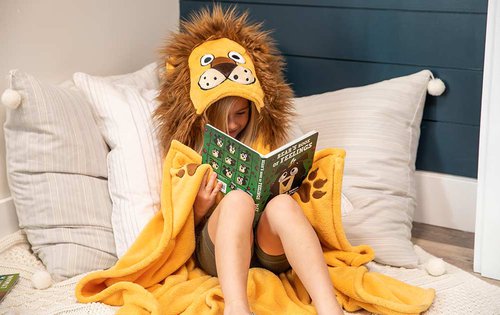 Lion Hooded Blanket